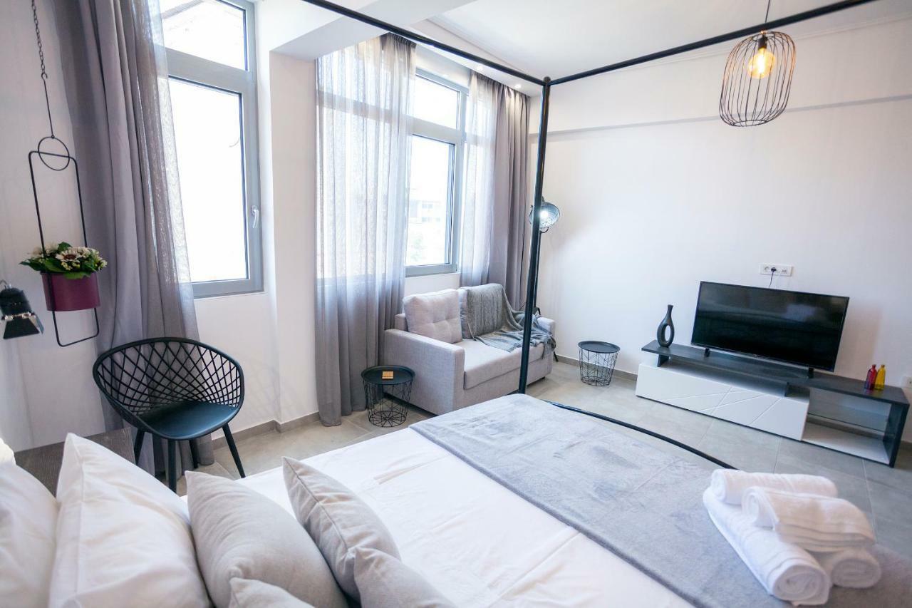 Aristophanes Luxury Flat Psyrri Square Atenas Exterior foto